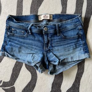 Hollister low rise distressed short shorts.